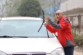 去路边修理店修车，哪些配件全是杂牌子，看喵哥盘点别再被坑了图片