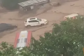 车被洪水冲走找不到了，保险能赔吗？喵哥一次给你说明白图片