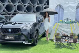 2.5L混动系统会有推背感？试驾丰田皇冠陆放，它可不只是换个标图片