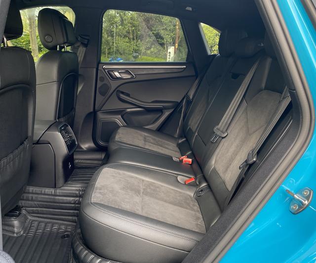 2020款 迈阿密蓝 保时捷 Macan 2.0T