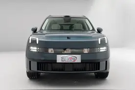 大体型大空间大屏幕 动力与底盘更强 领克900实拍简评图片