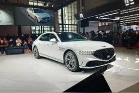 韩系带来了最豪华的轿车，品质不输迈巴赫S，预售118.8万元图片