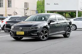 养一台迈腾一年要多少钱？算完你最好量力而行！图片