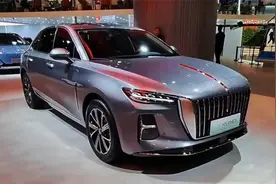 15.98万开混动B级车！红旗H5 PHEV能跑能装还抗造！