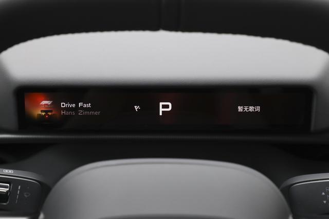 全新小鹏P7上市售21.98万起