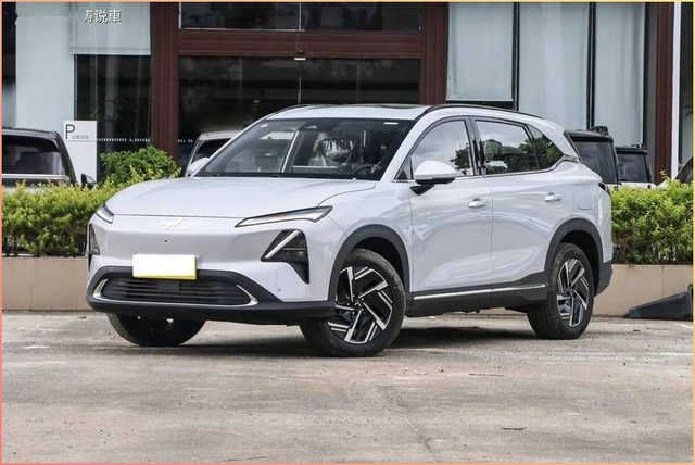 10万落地买SUV，闭眼选！动力强、空间大、配置高，油车党放心冲
