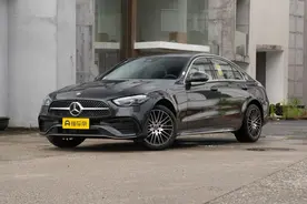 奔驰C级优惠8.8万，配1.5T+48V轻混系统，前后双独立悬挂，香吗？图片