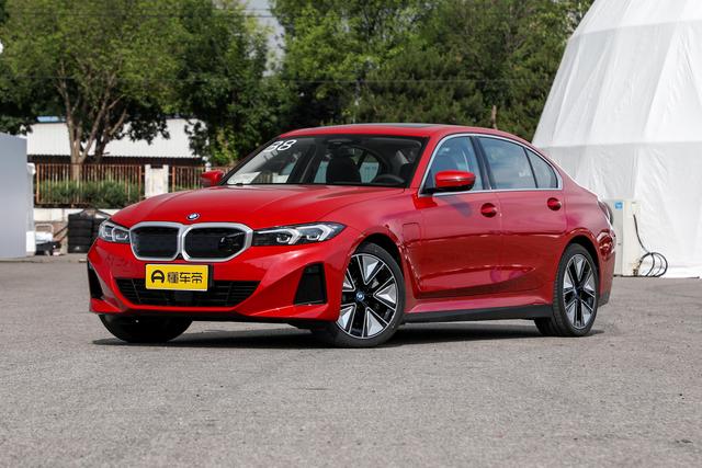 优惠普遍10万起步，国补取消之前，宝马奔驰纯电车型值得入手吗？