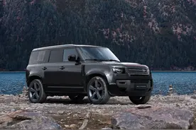 试驾2024款路虎卫士 方盒子鼻祖 山顶上的明星图片