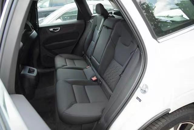 沃尔沃XC60：用"硬核实力"守护全家人的路上守护神