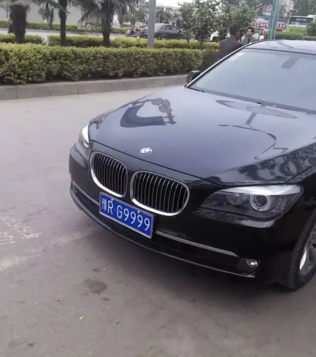 车贵不是富，车牌号靓才行！最好还得是“京A”