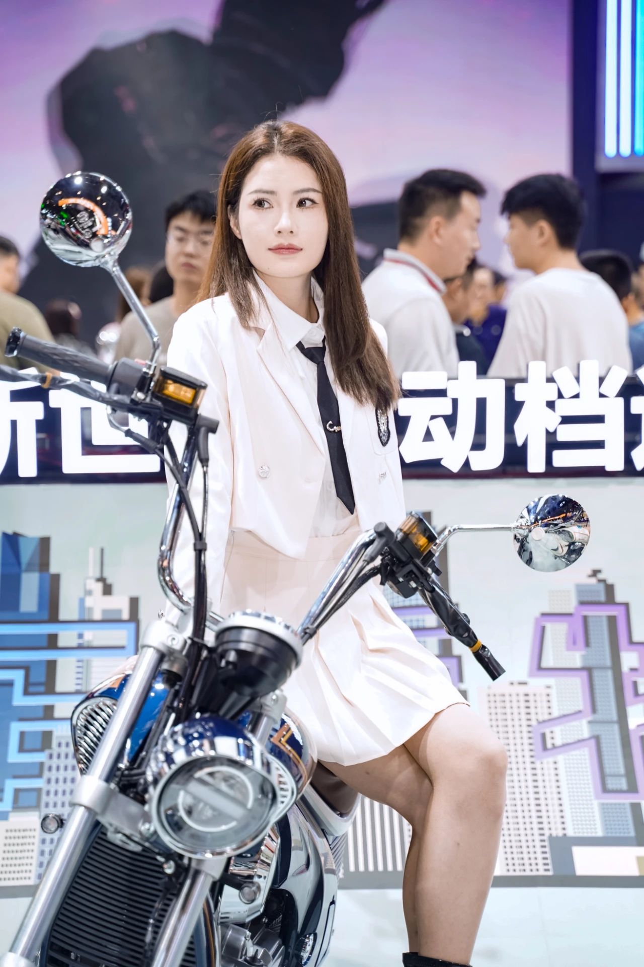今天不聊摩托车！就来一起看看本届摩博会的美女模特吧1413|小老婆汽機車資訊網