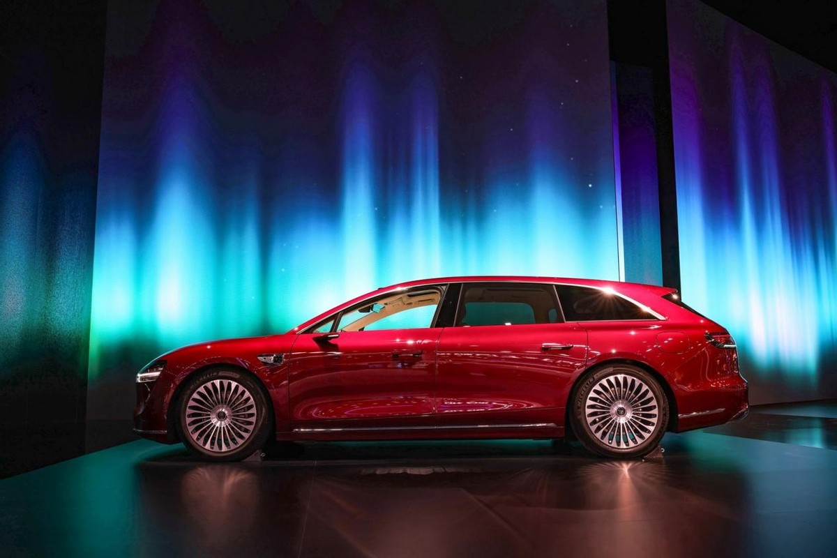 享界_享界S9T成都车展_享界S9T户外场景体验