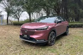 试驾本田缤智：不到10万的SUV，百公里油耗最低5L？| 视频图片
