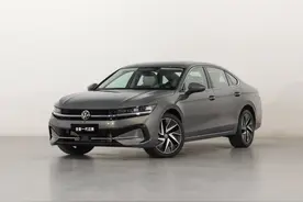百公里加速7.4秒，配置丰富，大空间，中型轿车可以看看它图片