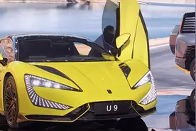 比亚迪“超跑”终于亮相了，取名“仰望U9”，零百加速2秒级别！图片