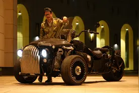 国产1800cc四缸《路威兰盾》一台重新定义摩托安全设计的倒三轮！图片