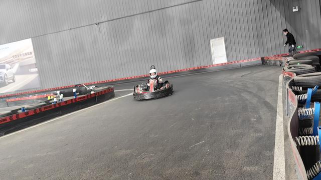 再次体验速度与激情！车友会卡丁车活动狂飙之旅