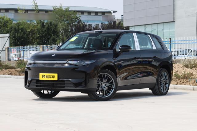 4000 元补贴 13 万级家用 SUV 零跑 C10 真实用车全解析