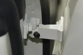 智己L6拆车：车做得再好也没用，不如会吹牛的！图片