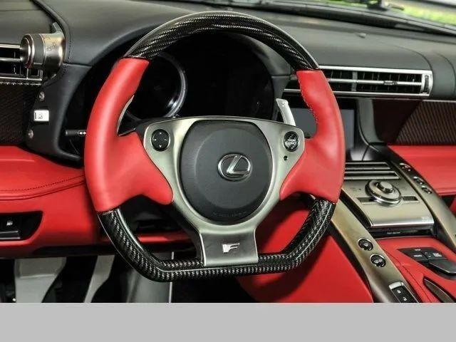 老旧跑车没人愿意要？ 100万美元要价让雷克萨斯LFA沦为“库存车”