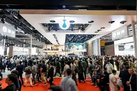 每月有15万人在放弃，2023年了，谁还在坚守燃油车？图片