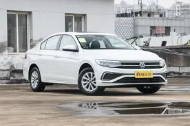 汽车空调滴水正常吗图片