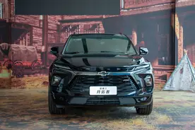 实拍雪佛兰开拓者：合资中大型SUV不到20万起售，性价比超高！图片