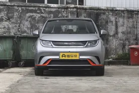 比亚迪海豚测评—11.78万的两厢车打造跨级的空间，续航405KM图片