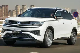 比途锐还大，价格不到一半，大众揽巡开着行吗？图片