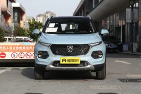 宝骏510定位一台小型SUV，每公里油耗仅需0.62元？图片