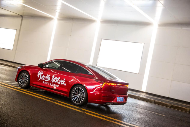 不负春光不负卿，与奔腾B70邂逅盎然春意