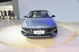 现代伊兰特真实落地分享，百公里油耗7升左右，这些缺点你知道？图片