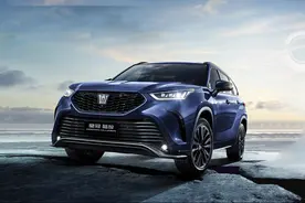 同步焕新，正面硬刚 皇冠陆放、汉兰达、问界M7三车PK图片