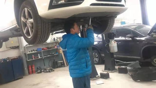 200公里烧一升机油，郭子治理我的奥迪A4L烧机油成功两年记