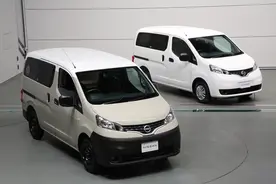 日产NV200房车版本上市，非常适合在车里睡觉图片
