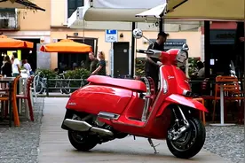 新车｜36800元纯正意式复古踏板Lambretta G350钢制车身小猪鼻图片
