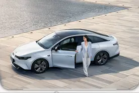 零跑C01/C11宣布官降 部分车型最高降价2万元图片