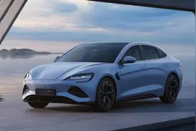 预售7小时，订单达2.2万辆，比亚迪海豹将于7月18日正式上市！图片