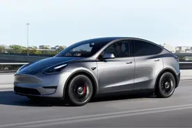 为何很多人宁愿买“毛坯”Model Y，也不愿买国产精装？图片