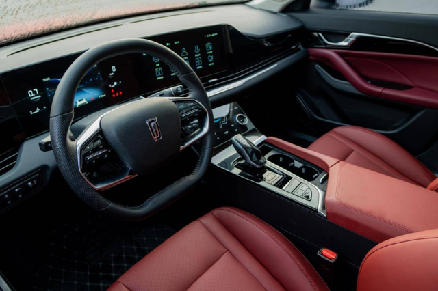 极具性价比的中型轿车，2022款奔腾B70车型攻略