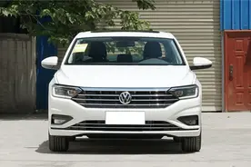 外观上档次，搭载1.2T发动机，体验大众速腾200TSI DSG超越版图片