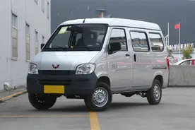 发家致富的好帮手，售价3.23万，7座设计，带你看五菱之光入门版图片