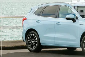 来看看澳洲车评人评测哈弗“初恋”，满分10分给出7.6分图片