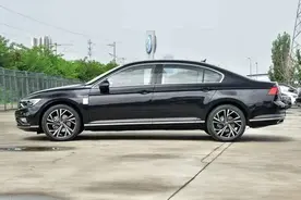 迈腾330TSI DSG 30周年纪念版已经上市，诚意究竟如何？图片