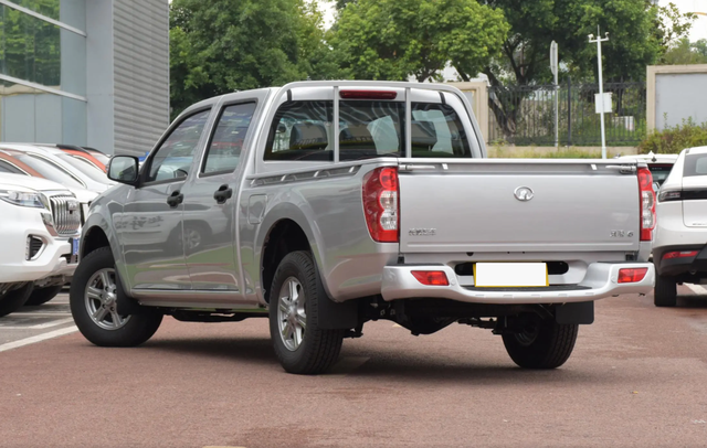 长城皮卡风骏5:1.5t引擎,车长5403mm,皮实耐用