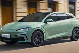 定位独特、没有竞品！海豹06 GT有啥优缺点？图片