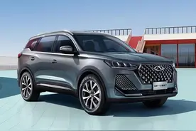 全新奇瑞瑞虎7上市，6.99万元起，配1.5T发动机图片