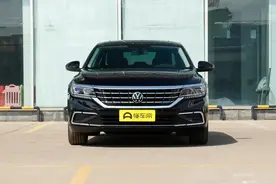 全新大众帕萨特上市，外观大气，内饰时尚，新车降价真的太香了图片