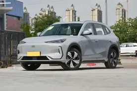 纯电续航440km+四轮独悬，6.9秒破百，仅10.98万，详解吉利银河E5图片